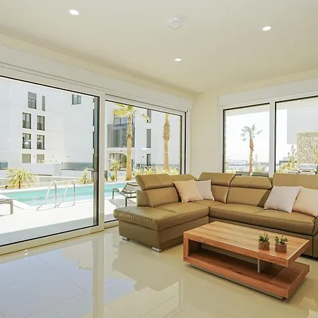 Villa Hills South & West - *