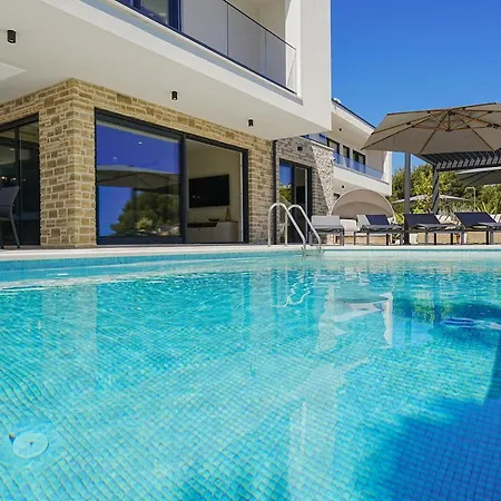 Villa Hills South & West - *